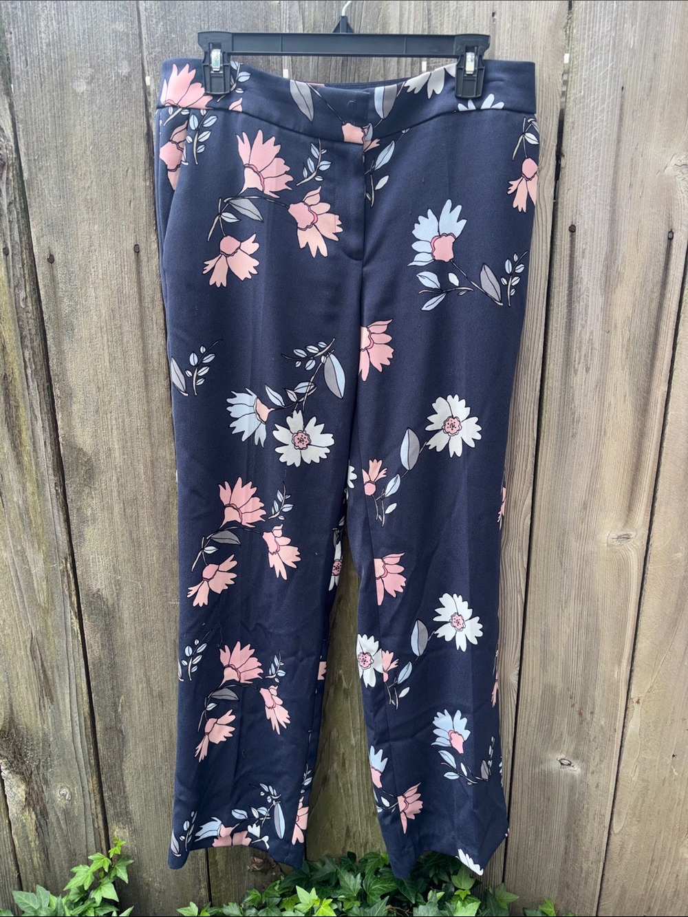 LOFT Navy Blue Feminine Chic Floral Wide Leg Pants Women’s Size 6